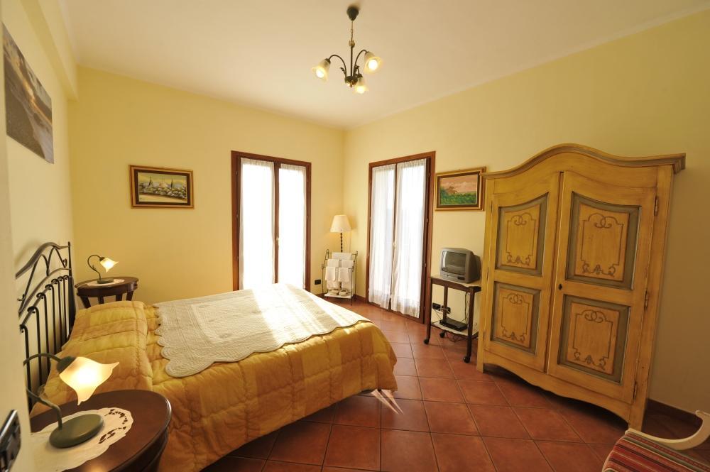 B&B Ca' De Pippu Diano Castello Extérieur photo