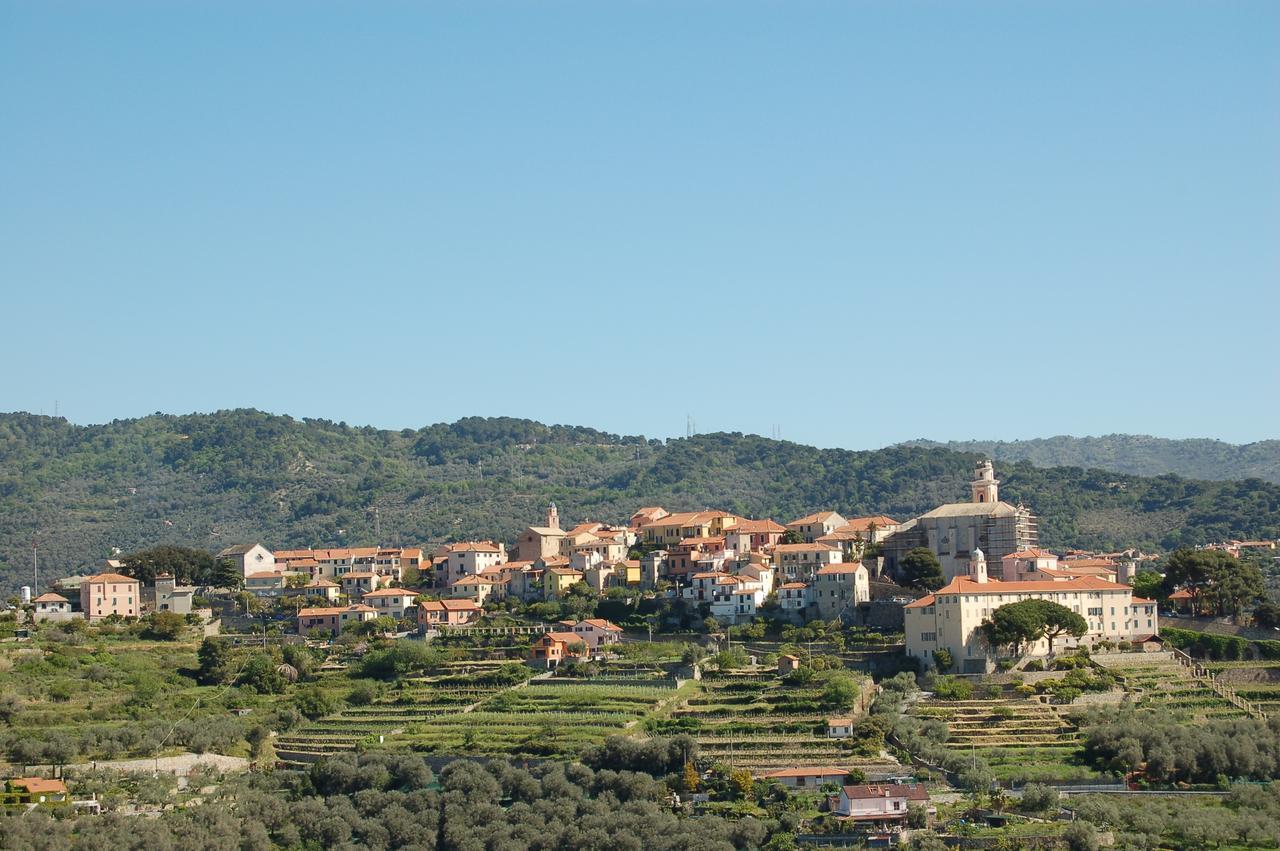 B&B Ca' De Pippu Diano Castello Extérieur photo